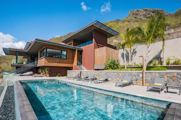Legend Hill Black River – A Legendary Address Overlooking Le Morne