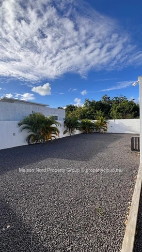 Modern 3-Bed Furnished Villa with Pool in Calodyne