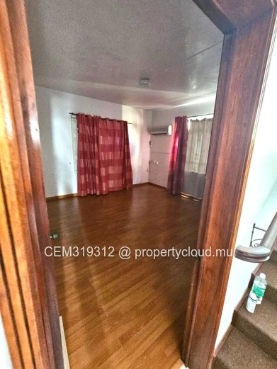 Maison 4 Chambres à Vendre – Coromandel 