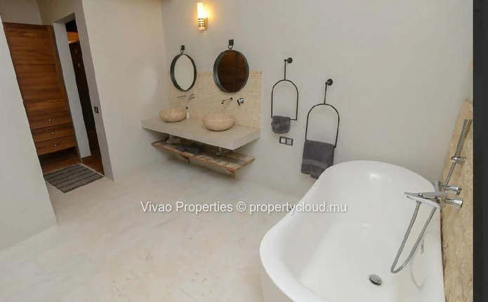 "Stunning 3 Bedroom House with private pool in Royal Park, Balaclava. - Can be yours for Rs 125,000 /month!"