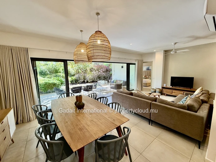 Appartement 3 chambres en rez-de-jardin avec grande terrasse couverte – Pointe aux Canonniers