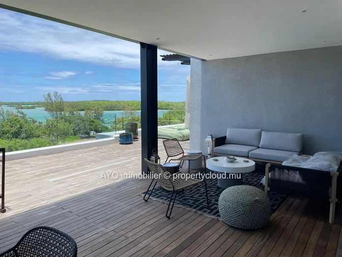 Penthouse de haut standing avec une vue époustouflante sur les eaux turquoises