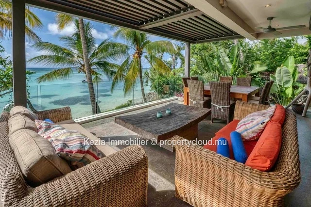 Contemporary Apartment Sea View