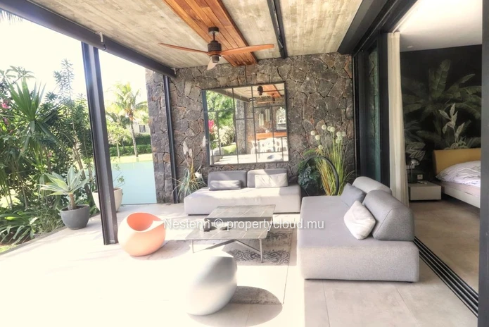 Beachfront Appartment: Luxury Coastal Living in Péreybère