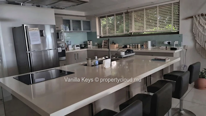 Gorgeous Duplex with views on long term rental in Tamarin