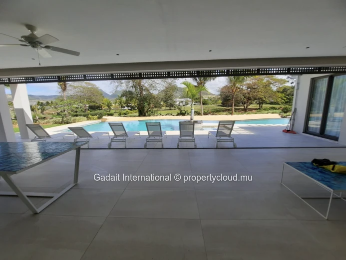 A Louer Magnifique Villa de Luxe 4 Suites Parentales avec Piscine et Vue Golf à Anahita Resort, Île Maurice