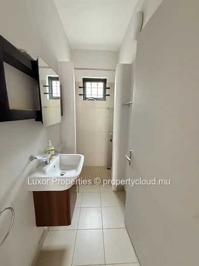 Villa de 2 Chambres à Louer | Flic en Flac