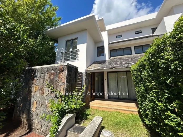 Villa Triplex à Louer à Azuri – Résidence Sécurisée avec Jardin Arboré