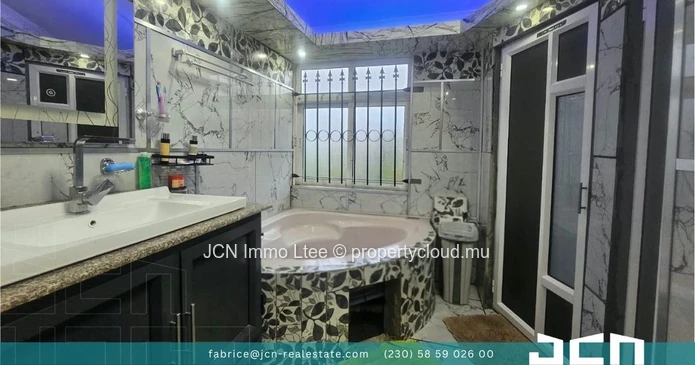 2 Maisons sur un terrain de 17 perches à vendre à Floréal (Curepipe)