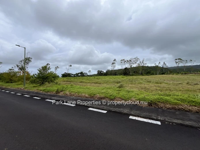 Residential Plot in the Prestigious Avalon Golf Estate