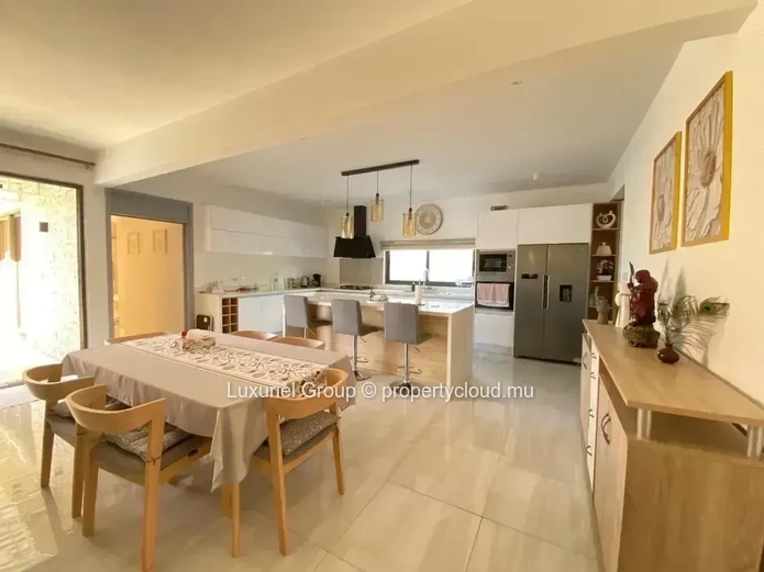 Votre oasis privée à Pereybère – Villa moderne avec piscine et jardin