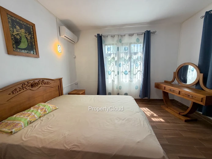 À Louer – Appartement De 2 Chambres – Trou Aux Biches