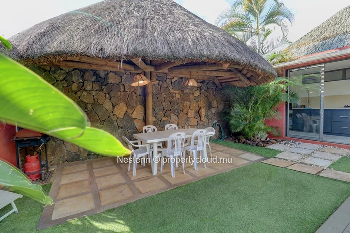 Charming villa in a secure residence in Pointe aux Piments