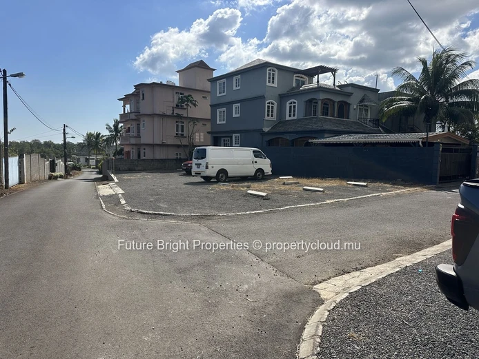 139m² Commercial Space for Rent in Khoyratty