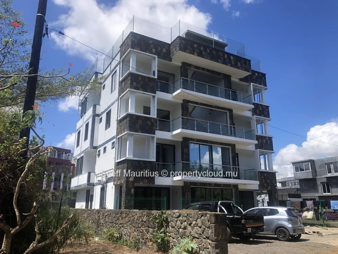 Duplex Contemporain à Pereybere