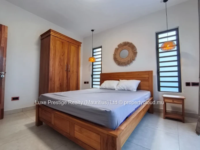 Villa Moderne de 3 Chambres à Louer à Grand Baie, Pereybère | 2 Chambres en Suite, Balcon Privé et Parking