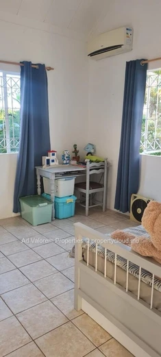 3-Bedroom House for Sale in Tamarin with Garden