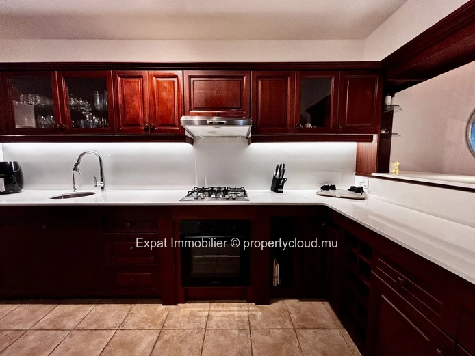 Charming Villa Just 100 Metres From The Beach – Secure Residence In Bain Boeuf