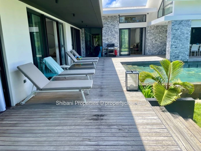Villa d’Exception de 4 Chambres à Vendre à Pereybere – Un Refuge Luxueux à Deux Pas de la Plage