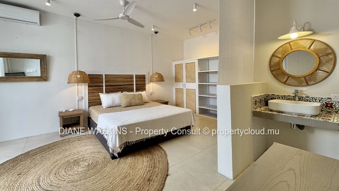 Contemporary 60 m² Studio for Rent in Petite Rivière Noire (Utilities Included: Water, Electricity, WiFi)