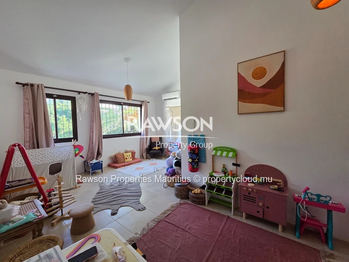 Propriété Avec 2 Villas | 4 Chambres + 3 Chambres | Piscine | Pereybere