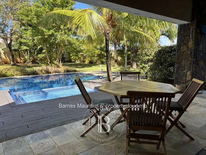 Beau Vallon - Complexe résidentiel - 1 Duplex 4 appartements