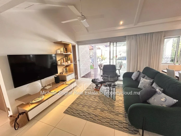 Villa located in a secure residence in Grand Baie