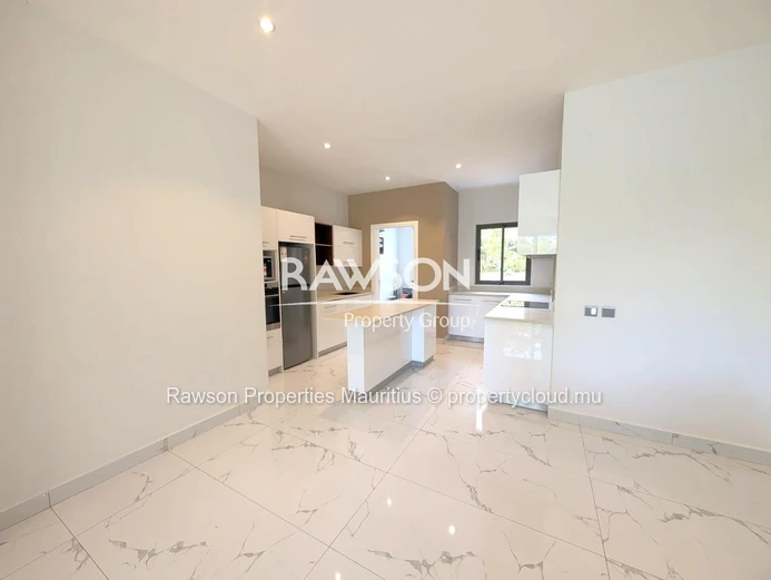 Appartement Rez-De-Chaussée À Pereybere | Neuf Et Entièrement Meublé | 150 M² | Cadre Côtier
