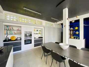 5 Bedroom Villa