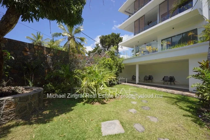 3-Bedroom En-Suite Apartment – Pointe aux Canonniers