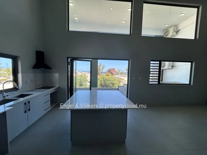 Exclusive 3-Bedroom Loft with Private Plunge Pool and Sea Views – Flic en Flac
