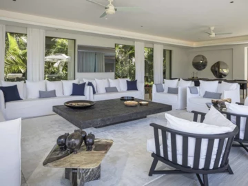 5 Bedroom Villa