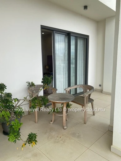 Penthouse moderne de 3 chambres avec de hauts plafonds et des équipements de qualité – Moka | Rs 130,000