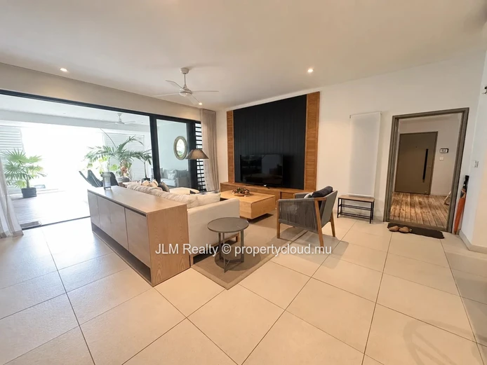 For Rent – Contemporary 3-Bedroom En-Suite Riverside Apartment in Black River, Mauritius