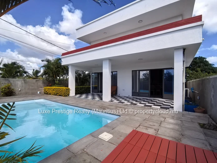Luxury 4-Bedroom Ensuite Villa for Sale in Mont Choisy | Private Pool | Smart Security | Rs 20M
