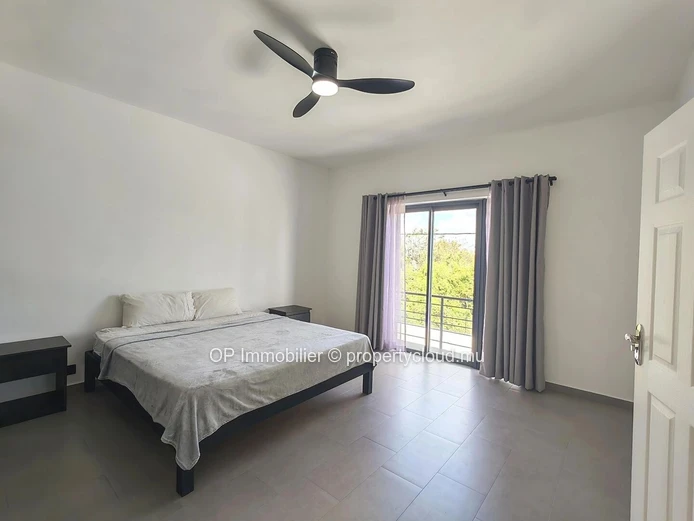 Maison meublée 4 chambres avec piscine à louer à Péreybère