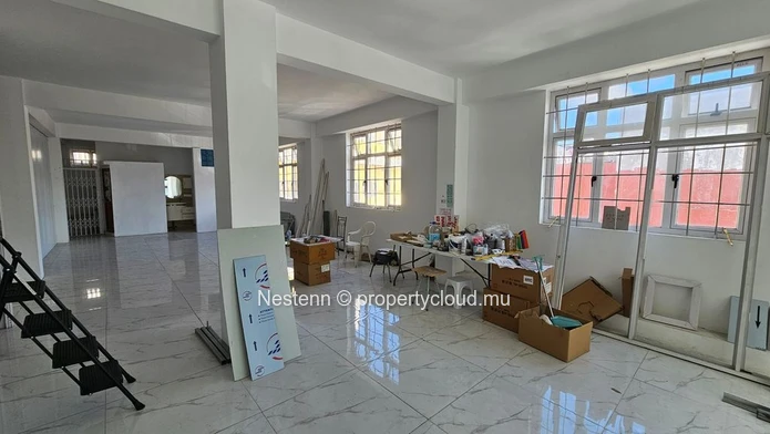 Ideally located commercial space in the center o