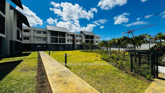 Stylish 1-Bedroom Apartment | Modern Living in Indigo Village, Beau Plan