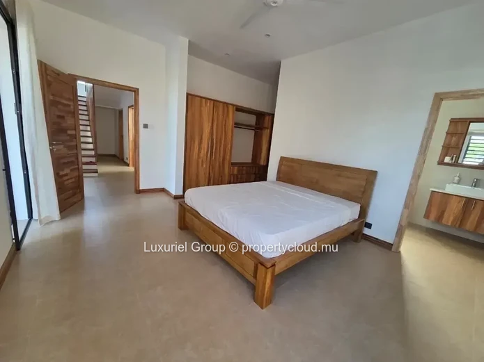 New Luxury Villa for Rent in Pereybere – Space, Comfort and Modern Living