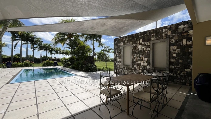 Spacious house and garden