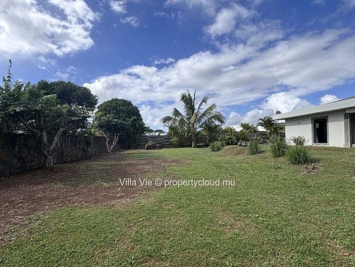 Mont Piton - Maison de plain pied de 4 chambres avec piscine et jardin