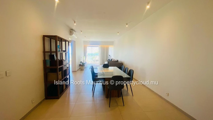 Appartement en bord de mer avec 3 chambres à coucher à Pointe aux Piments.