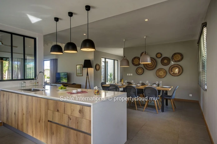 Luxurious Villa PDS in Grand Gaube with Private Pool & Stunning Views! 354m², Fully Furnished, Close to Amenities 