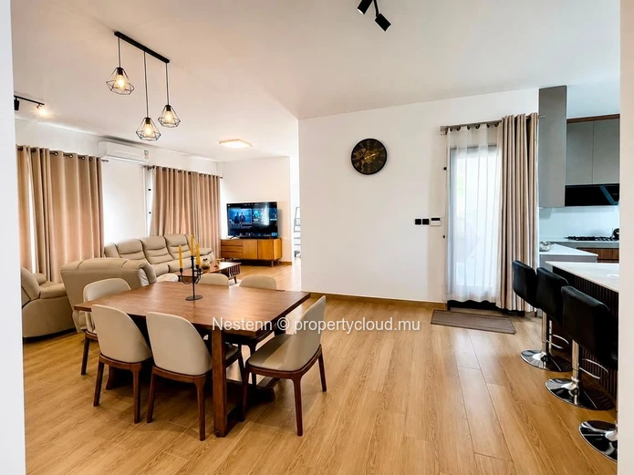 Appartement confortable de 3 chambres avec jacuzzi, piscine et garage – Flic en Flac