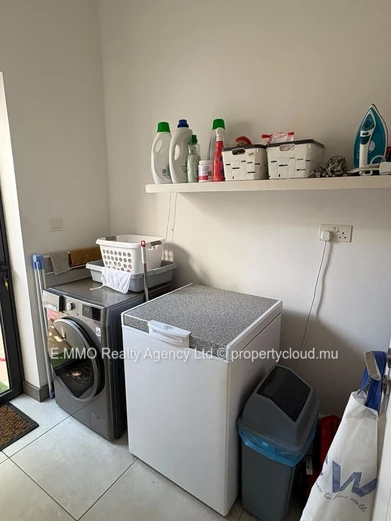 3-bedroom duplex with private pool – La Mivoie, Black River