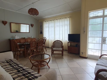 5 Bedroom Townhouse, Duplex