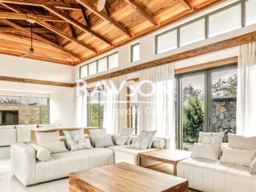 4 Bedroom Villa