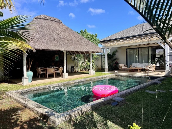 Exclusive 3-Bedroom En-Suite Villa with Pool & Lush Garden in Grand Baie