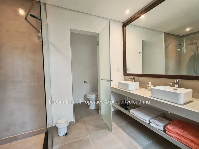 Appartement Duplex Neuf & Luxueux Dans Un Secteur Premium A Pte Aux Canonniers - Ile Maurice