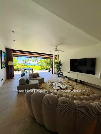 An Award-Winning Beachfront Residence in Grand Baie